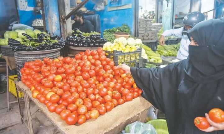 گوجه ايراني هم بازار پاکستان را آرام نکرد