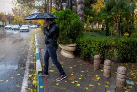 ورود سامانه بارشي به کشور در روز جمعه ?? آذر/ آسمان پايتخت فردا صاف تا قسمتي ابري است/ پيش بيني حداقل دماي ? درجه سانتيگراد در تهران