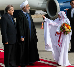 عکس خبري -رئيس جمهور ادبيات فاخر بکار بگيرد/منتقدان داخلي براي دشمن کف نمي زنند