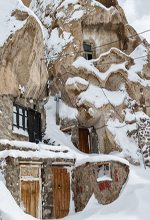 عکس خبري -گزارش تصويري/ برف و سرما در روستاي تاريخي کندوان 