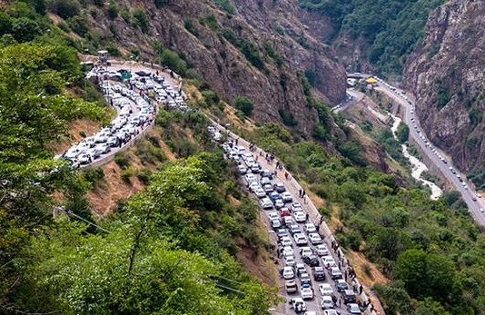 عکس خبري - جاده چالوس و هراز به سمت تهران يک طرفه مي‌شود