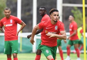 عکس خبري -عليپور: مي‌خواستم در پرسپوليس بمانم ولي باشگاه قراردادم را تمديد نکرد/ در ماريتيمو حس خوبي دارم